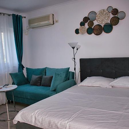 Sunrise By The Sea Apartment Констанца Екстериор снимка
