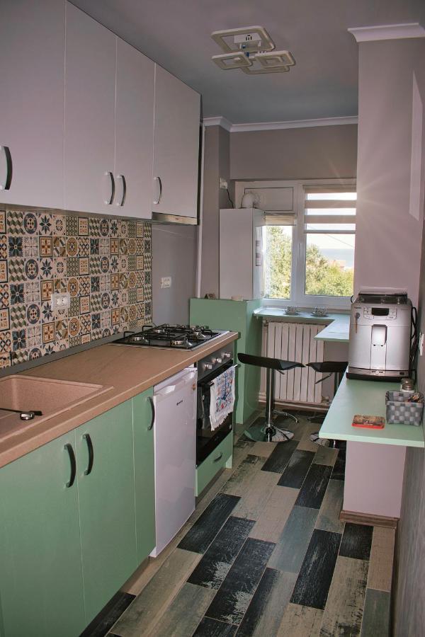 Sunrise By The Sea Apartment Констанца Екстериор снимка