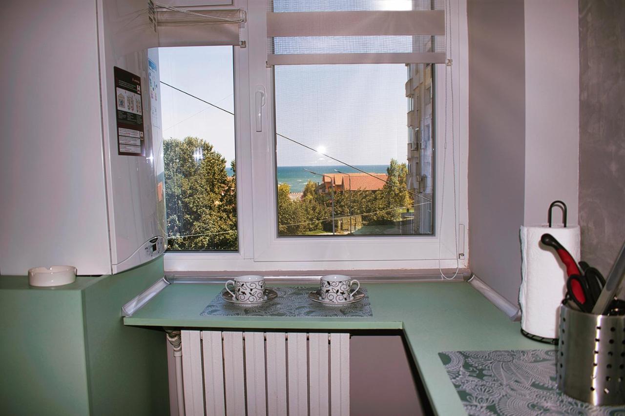 Sunrise By The Sea Apartment Констанца Екстериор снимка
